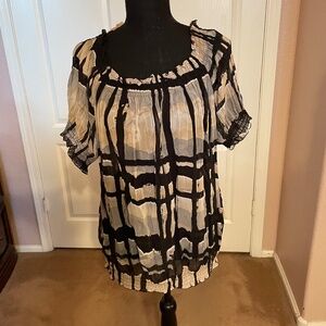 Worthington blouse with elastic shirring at neckline, sleeves and waist